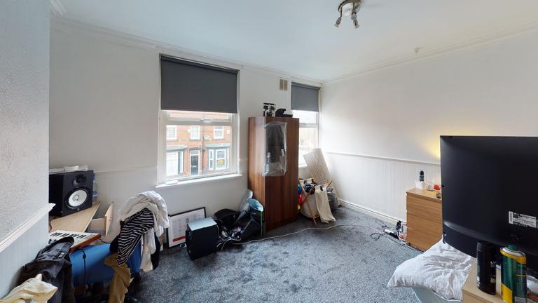 Ashville Avenue, Hyde Park, Leeds, LS6 1LX