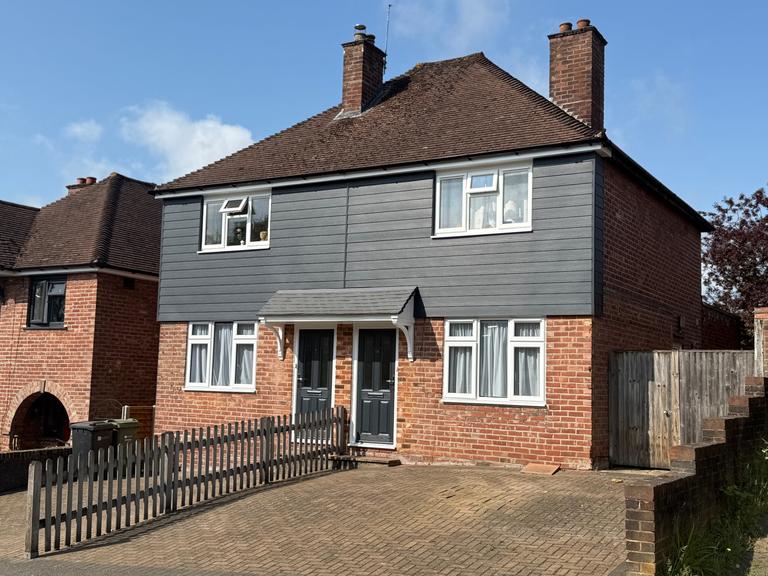 Manor Road, Guildford, Surrey, GU2 9NE