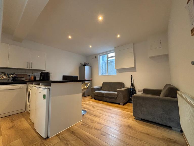 Islingword Street, Hanover, Brighton, BN2 9US