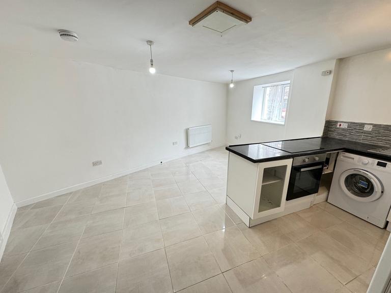 154 Broadway, Roath, Cardiff, CF24 1NL