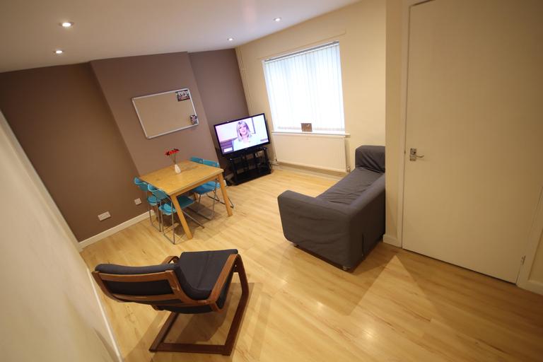 Broom Walk, City Centre, Sheffield, S3 7XE