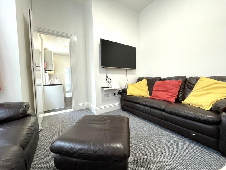 St. Andrews Road, Southsea, Portsmouth, PO5 1EX