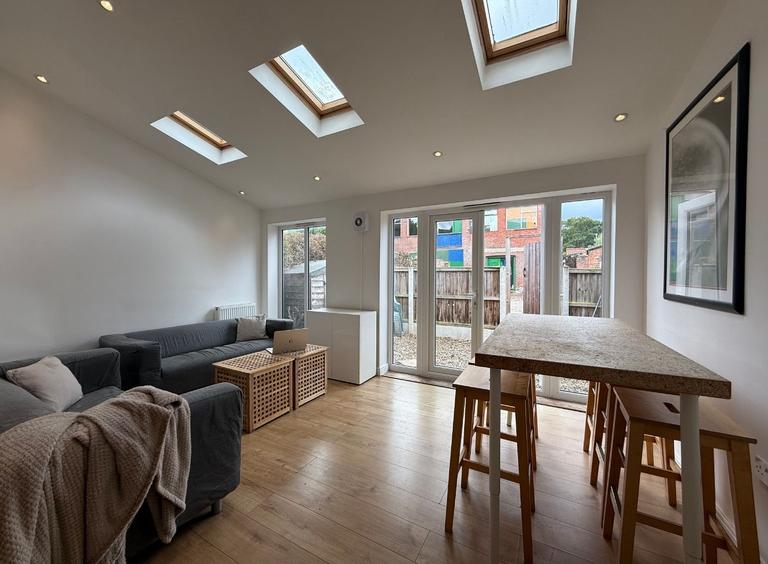 100 Dereham Road, City Centre, Norwich, NR2 4BU