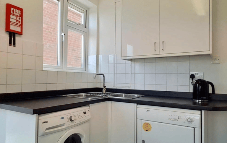 Library Road, Winton, Bournemouth, BH9 2QH