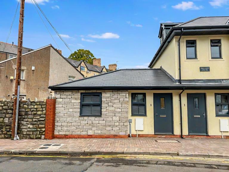 St. Peters Street, Roath, Cardiff, CF24 3BA