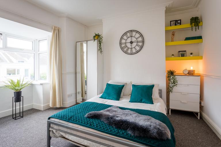 5 bedroom house for rent Bayview Terrace, Swansea, SA1 4LT UniHomes