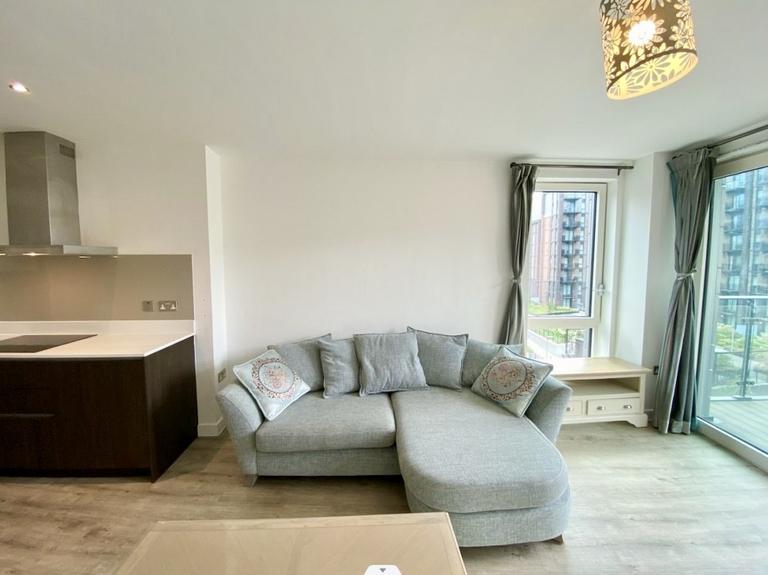 Lockside Lane, Salford, Manchester, M5 4YT