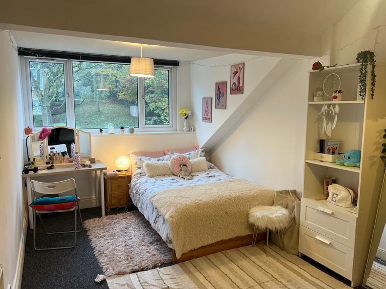 Ridge Terrace, Hyde Park, Leeds, LS6 2DA