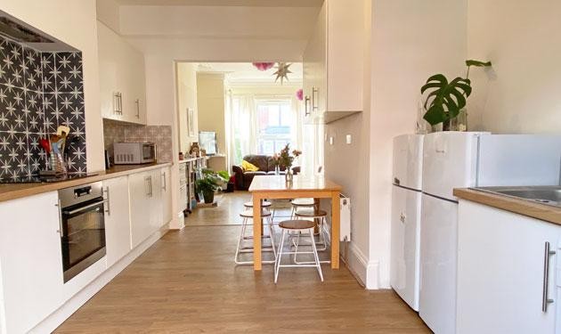 Manor Terrace, Hyde Park, Leeds, LS6 1BU