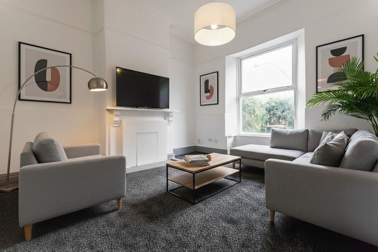 Holberry Close, Broomhall, Sheffield, S10 2FQ