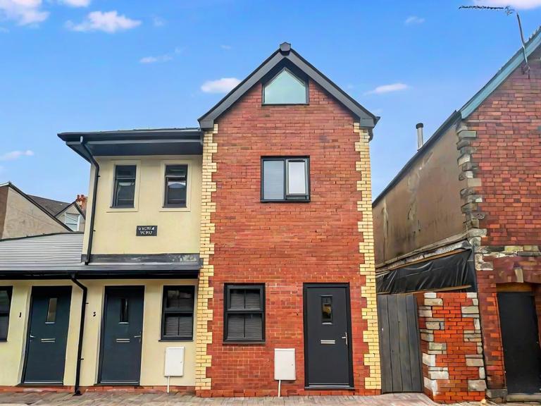 St. Peters Street, Cathays, Cardiff, CF24 3BA