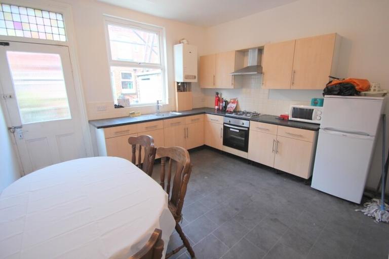 4 bedroom house for rent Welton Place, Leeds, LS6 1EW UniHomes