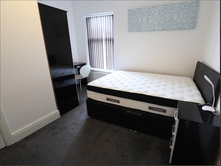 3 bedroom house for rent Leek Road, StokeonTrent, ST4 2BW UniHomes