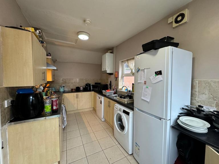 Ilkeston Road, Lenton, Nottingham, NG7 3HE