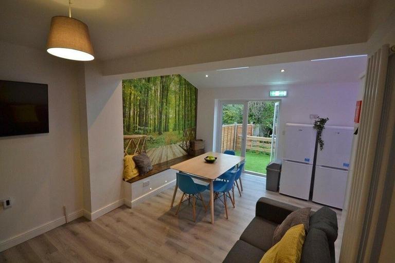 Highfield Road, Dunkirk, Nottingham, NG7 2JE