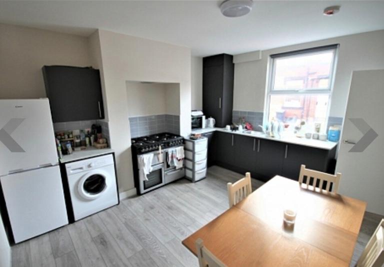 Thornville Place, Hyde Park, Leeds, LS6 1JW