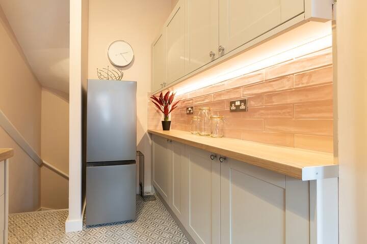 Beulah Grove, Woodhouse, Leeds, LS6 2NL