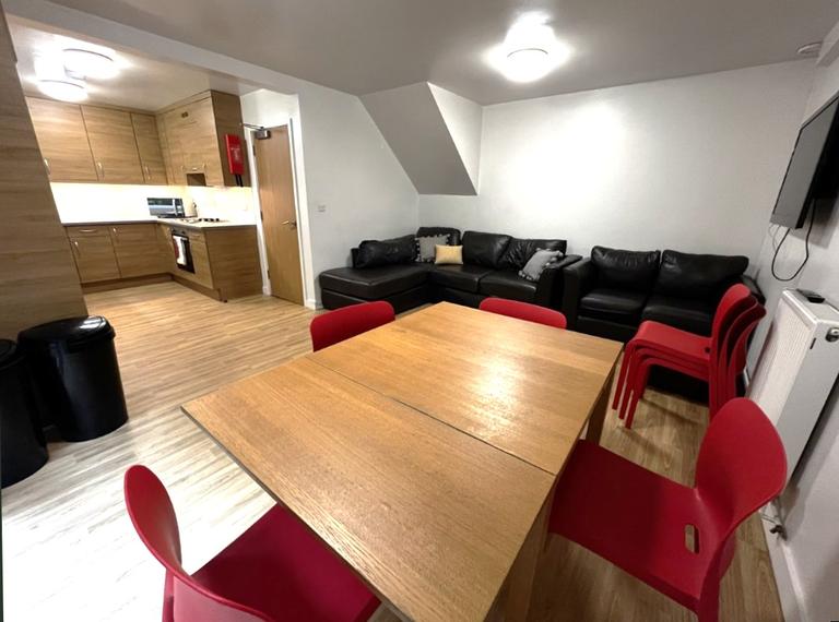 Sparkford Close, Stanmore, Winchester, SO22 4NH