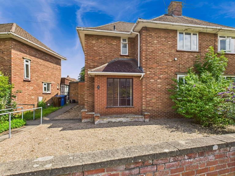 Wakefield Road, North & West Earlham, Norwich, NR5 8JE