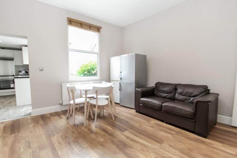 Archery Place, Woodhouse, Leeds, LS2 9AZ