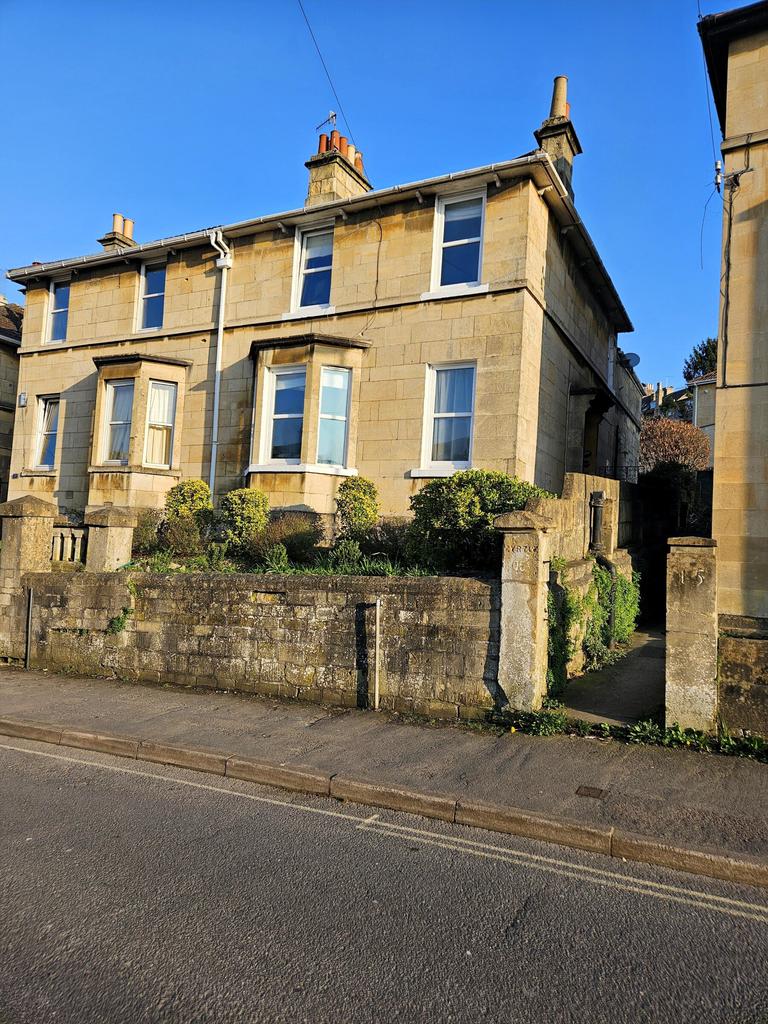 Lower Oldfield Park, Oldfield Park, Bath, BA2 3HL