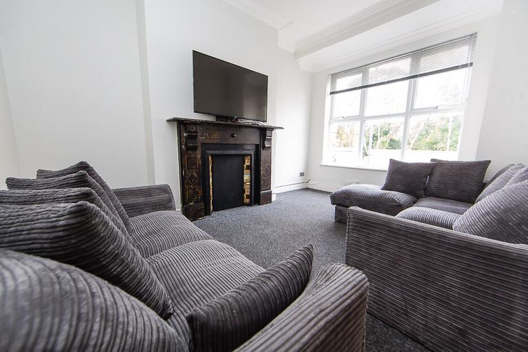 Hartley Avenue, Woodhouse, Leeds, LS6 2LW