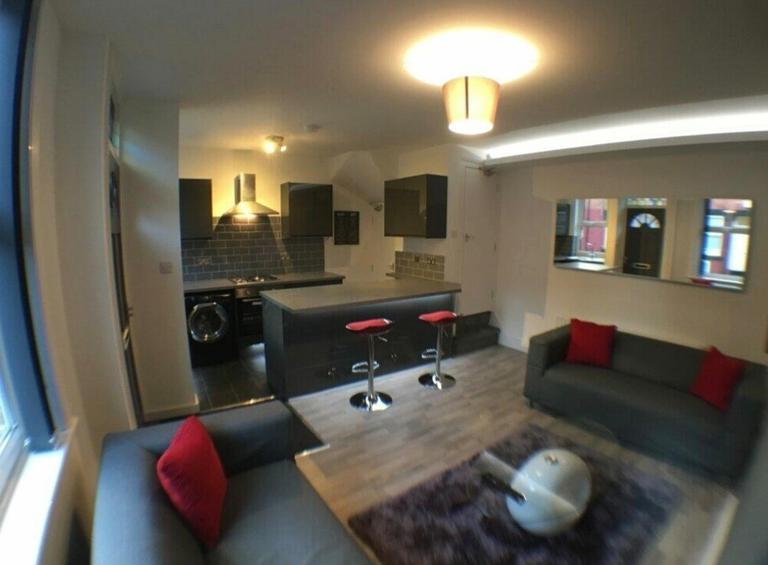 Harold Grove, Hyde Park, Leeds, LS6 1PH