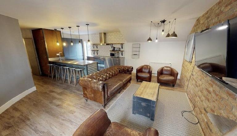 Moorland Avenue, Hyde Park, Leeds, LS6 1AP