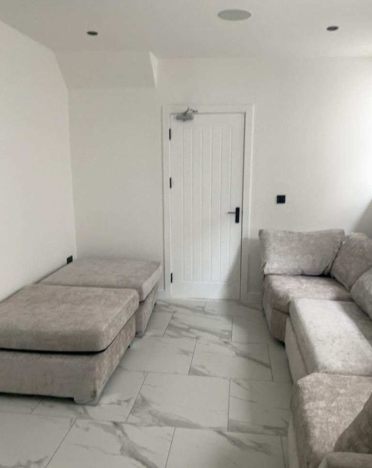 Bryn Road, Brynmill, Swansea, SA2 0AR