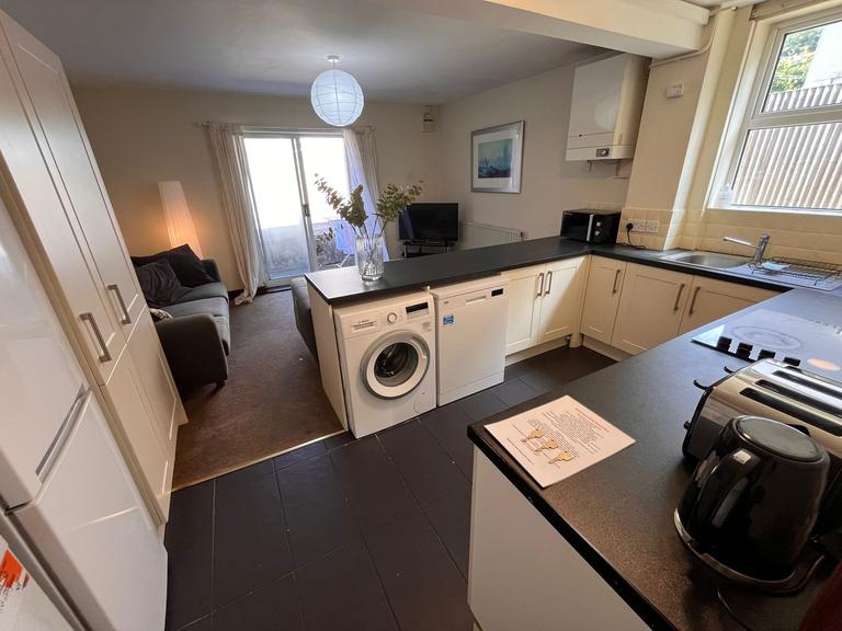 Wilton Avenue, The Polygon, Southampton, SO15 2HB