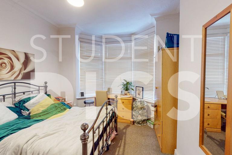 Winchester Avenue, Westcotes, Leicester, LE3 1AX