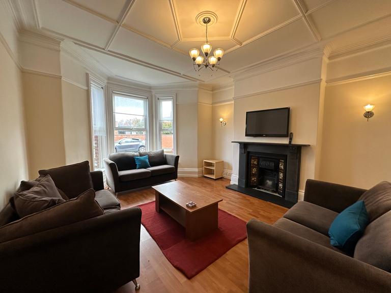 Queens Terrace, Jesmond, Newcastle, NE2 2PJ