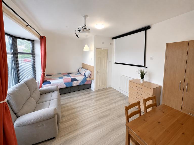 Beeston Road, Beeston, Nottingham, NG7 2JQ