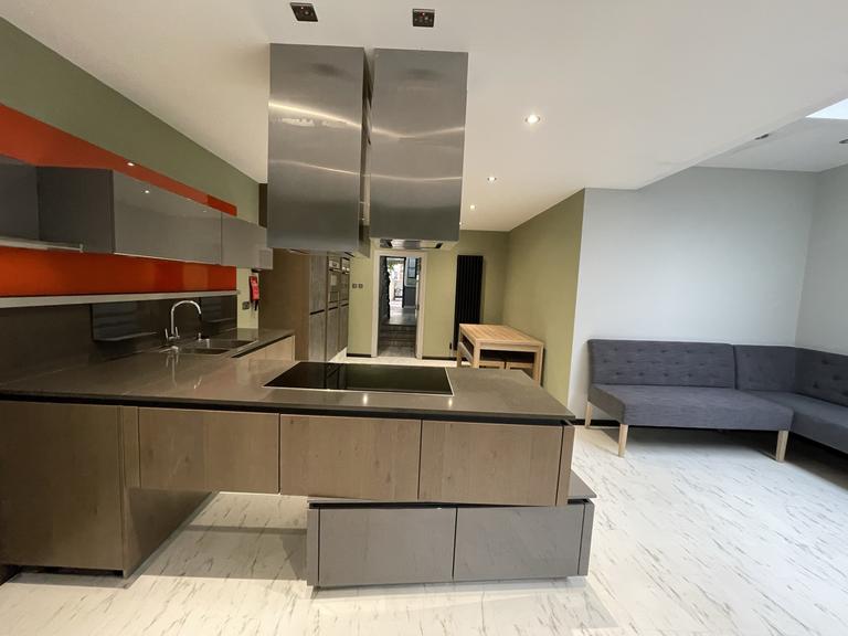 St. Georges Terrace, Jesmond, Newcastle, NE2 2SY