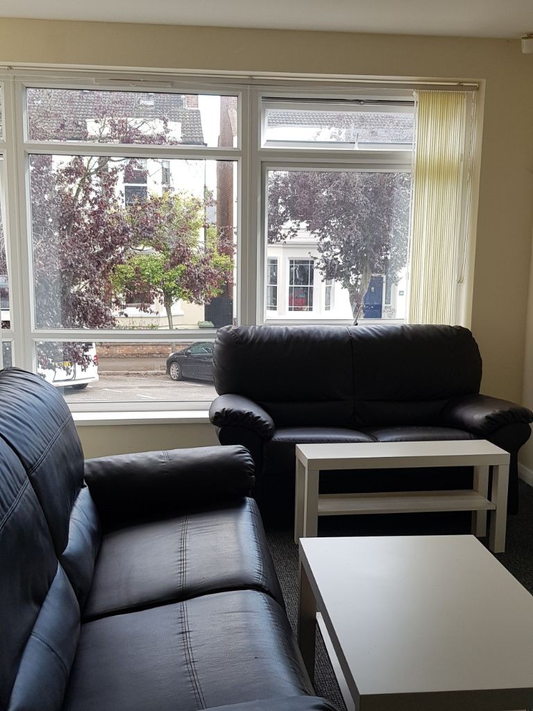 Russell Terrace, Town Centre, Leamington Spa, CV31 1HE