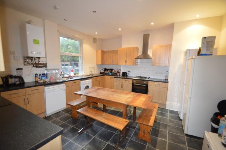 Midland Road, Hyde Park, Leeds, LS6 1BQ