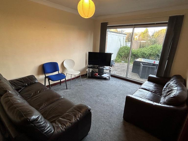 Cardigan Road, Winton, Bournemouth, BH9 1BG