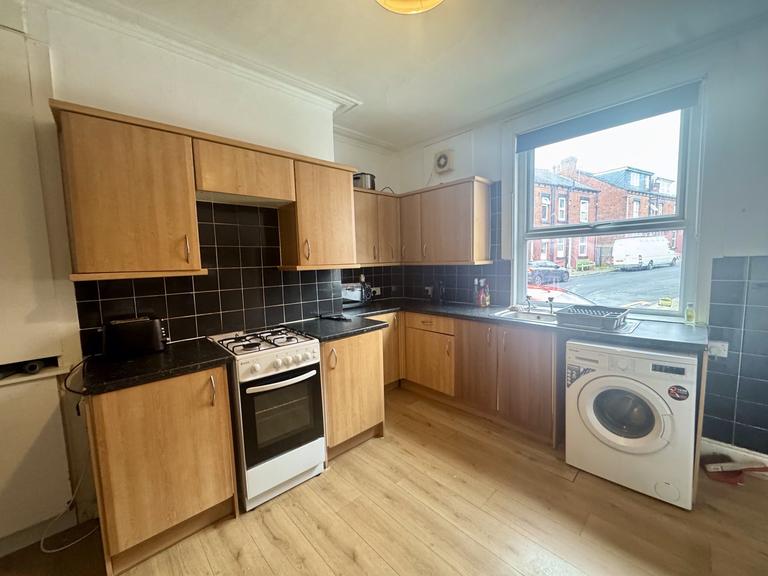 Thornville Street, Hyde Park, Leeds, LS6 1JL