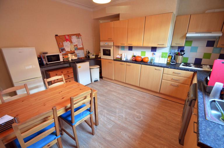 Harold Walk, Hyde Park, Leeds, LS6 1PS