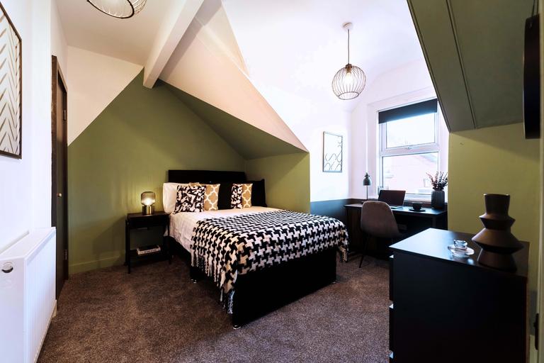 Harold Grove, Burley, Leeds, LS6 1LB