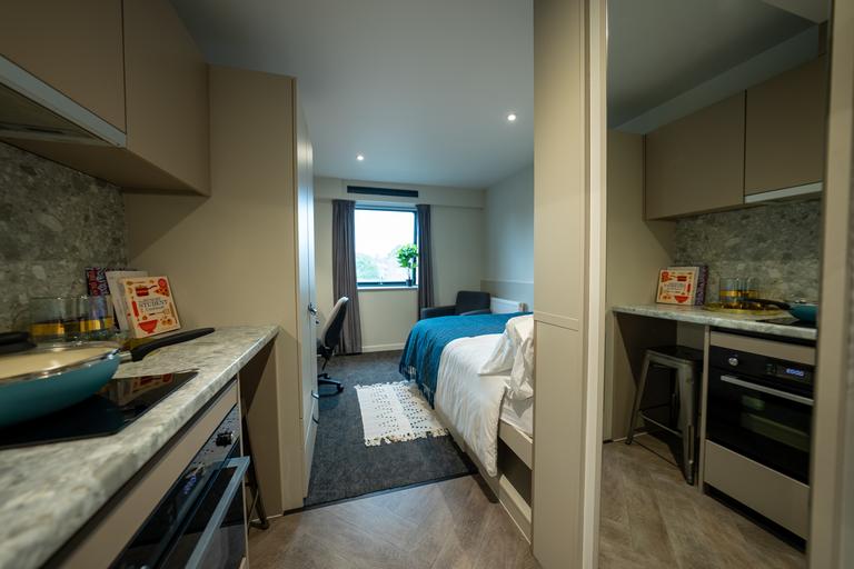 Lambeth Road, Kennington, London, SE1 7LR