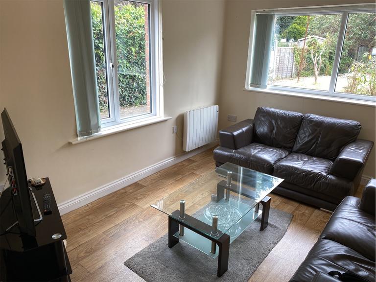 Cardigan Road, Winton, Bournemouth, BH9 1BG
