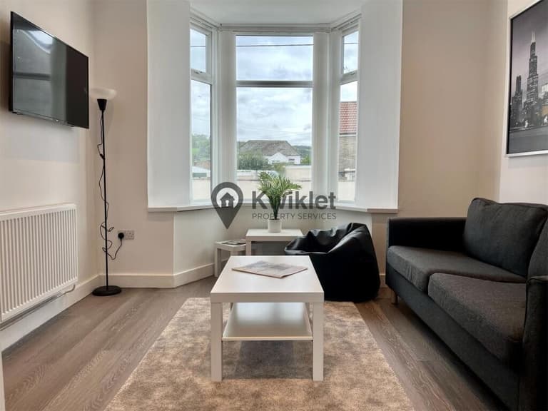 Oliver Terrace, Treforest, Pontypridd, CF37 1TN Oliver Terrace, Treforest, Pontypridd, CF37 1TN