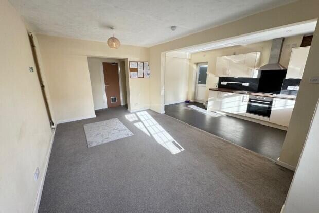 Ball Road, Roath, Cardiff, CF3 5NT