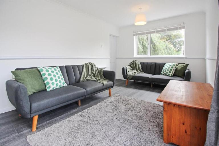 Bishops Way, City Centre, Canterbury, CT2 8DS