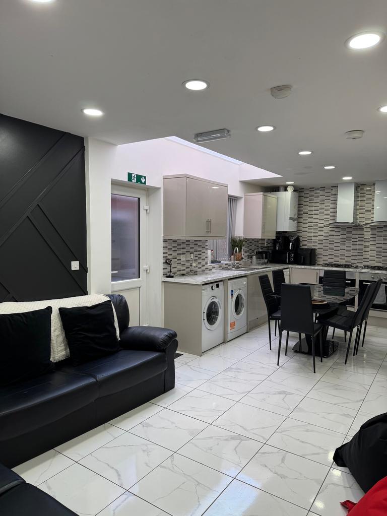 Tiverton Road, Selly Oak, Birmingham, B29 6DA