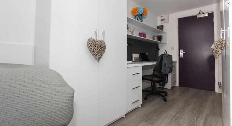 Popes Lane, Ealing, London, W5 4NG