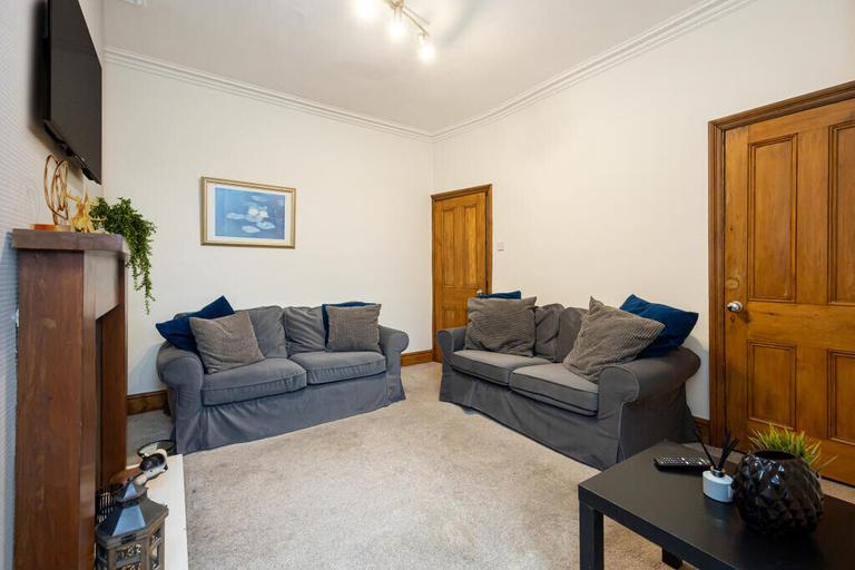 Hall Avenue, Rusholme, Manchester, M14 5JD