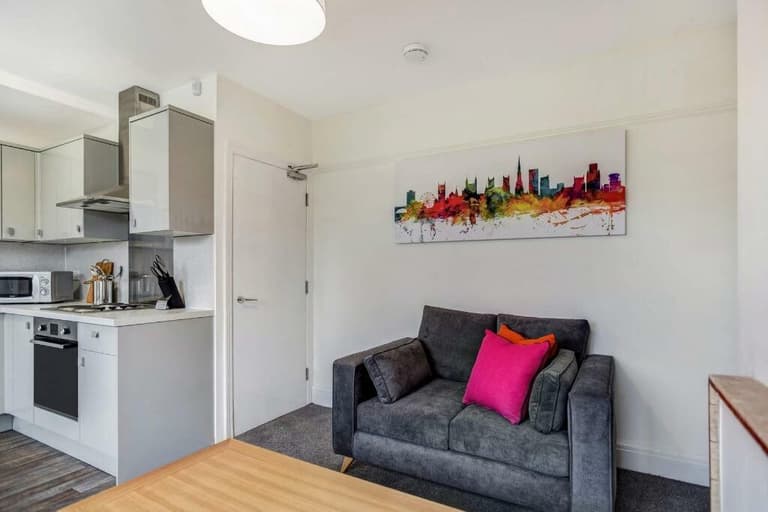Eighth Avenue, Filton, Bristol, BS7 0QT Eighth Avenue, Filton, Bristol, BS7 0QT