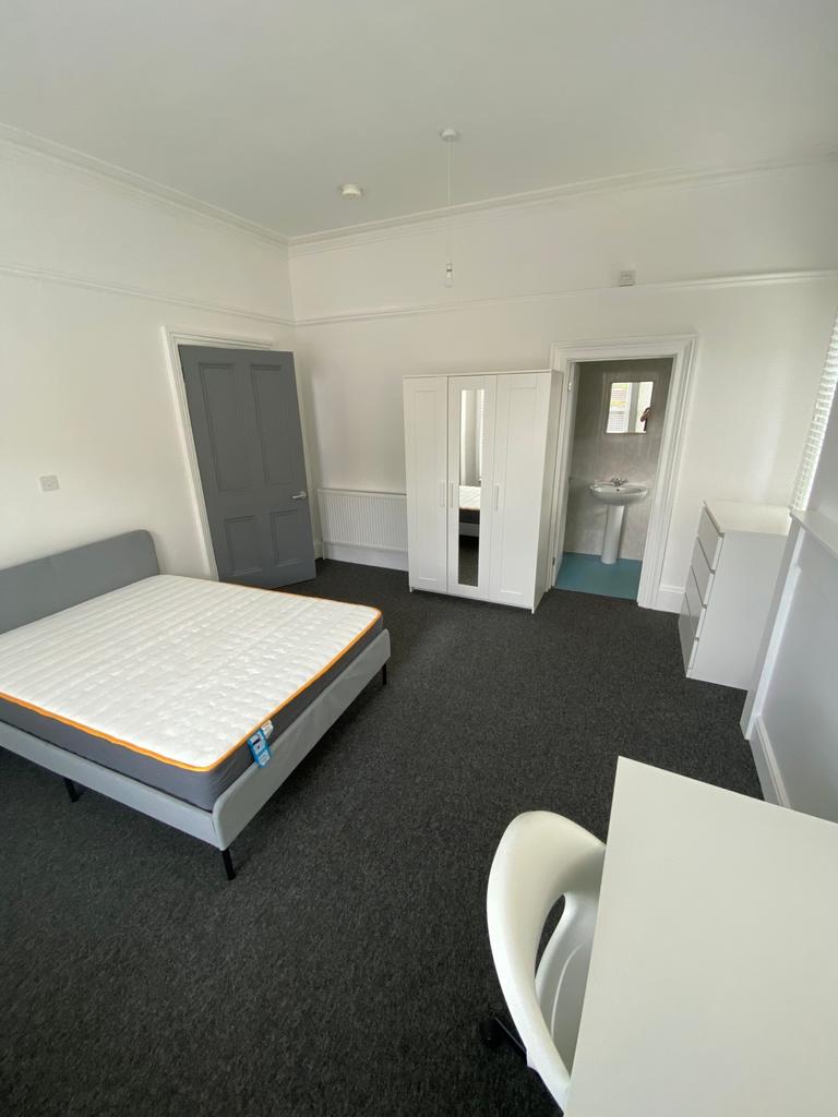 Earlham Road, Golden Triangle, Norwich, NR2 3HE